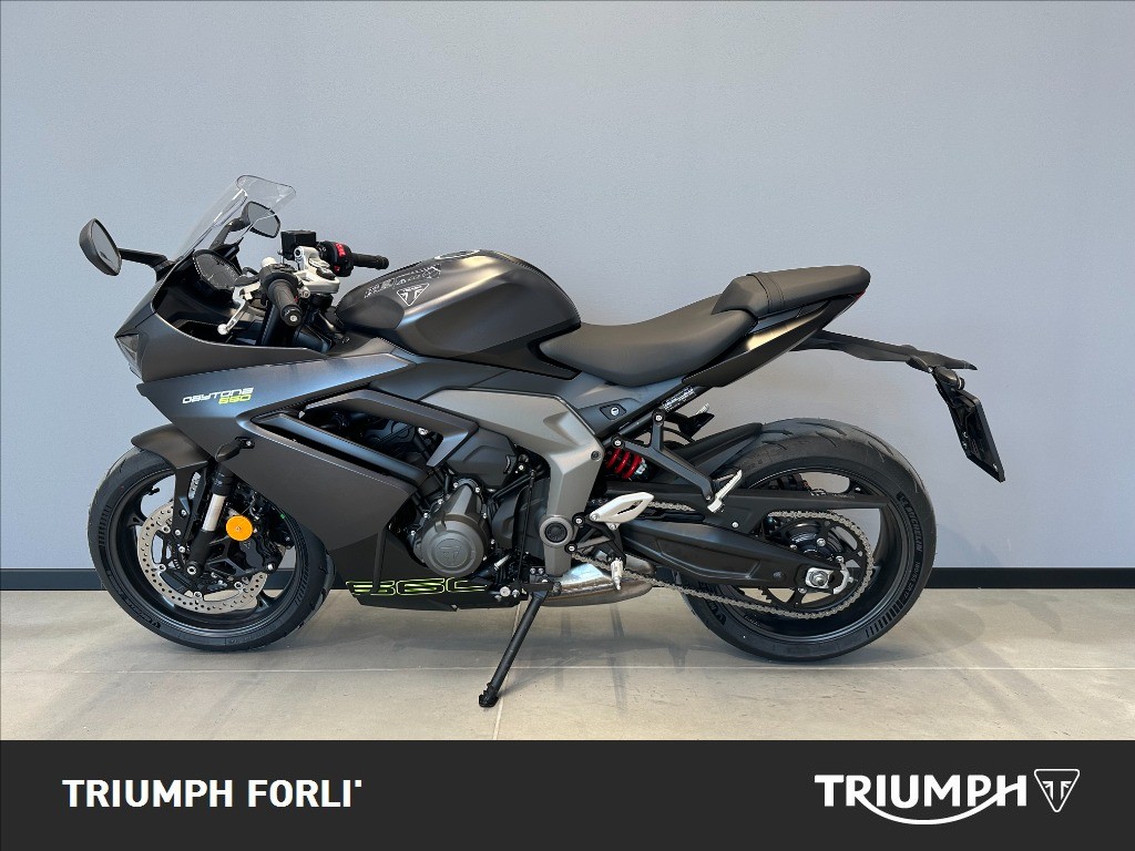 TRIUMPH Daytona 660 Abs