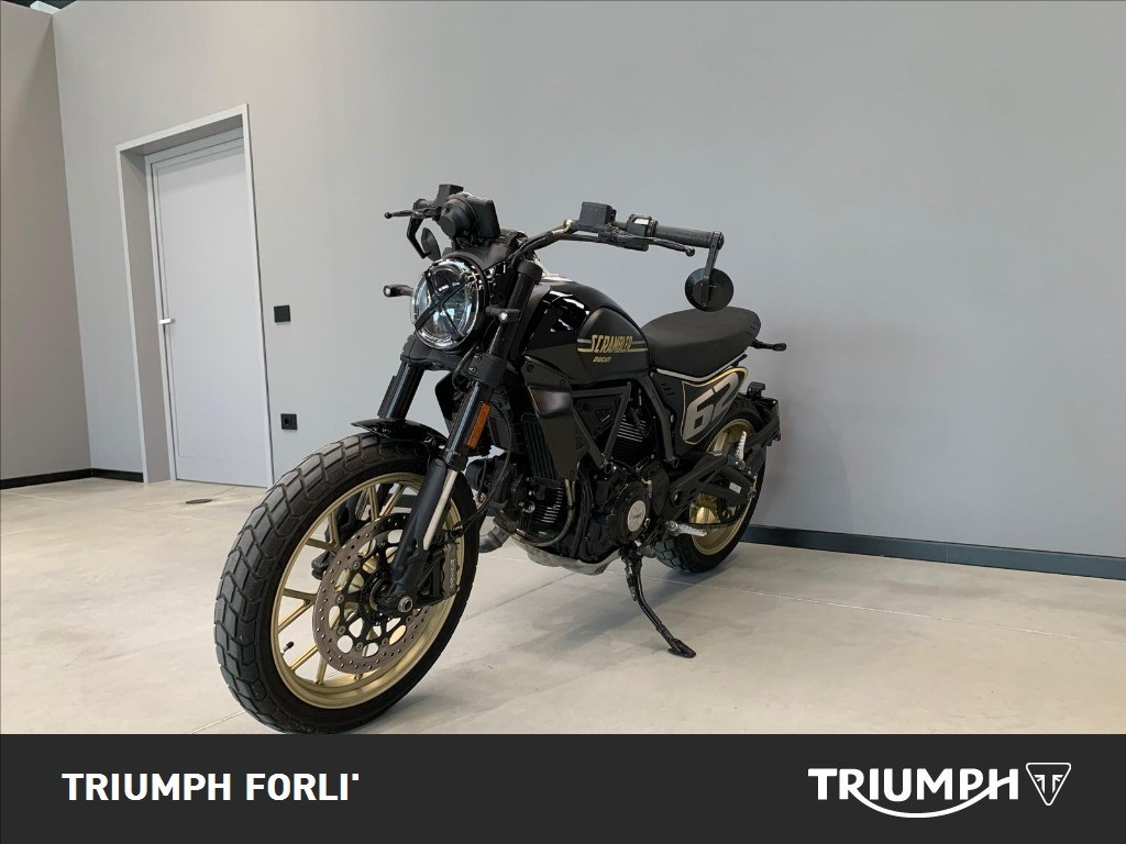 DUCATI Scrambler 800 Full Throttle