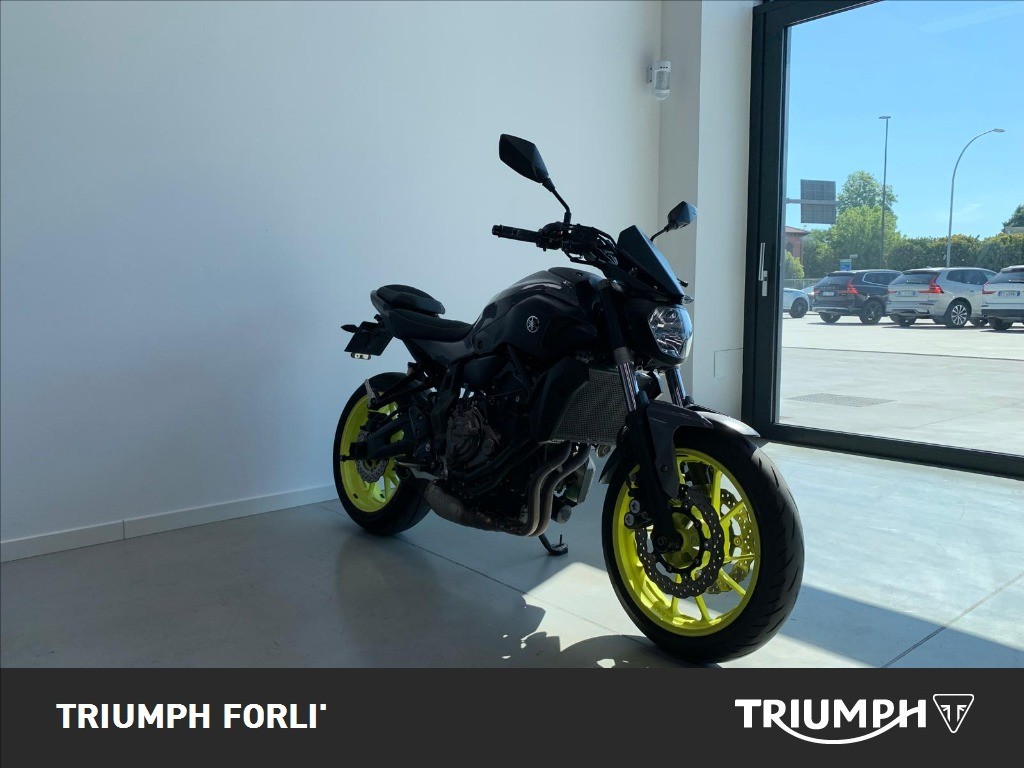 YAMAHA MT-07 690 dep.A2 Abs
