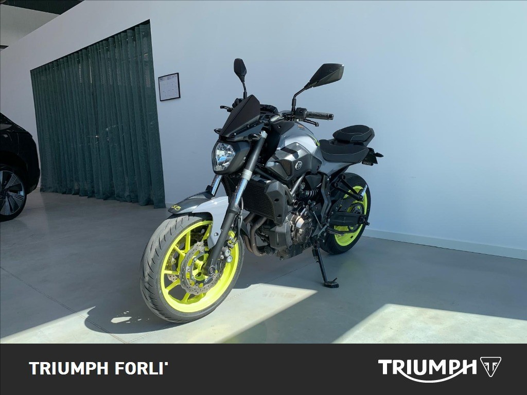 YAMAHA MT-07 690 dep.A2 Abs