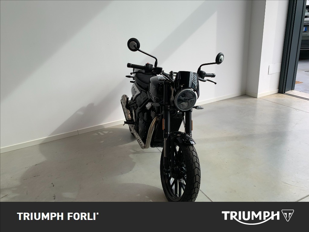 TRIUMPH Tracker 400 Phantom Black Abs
